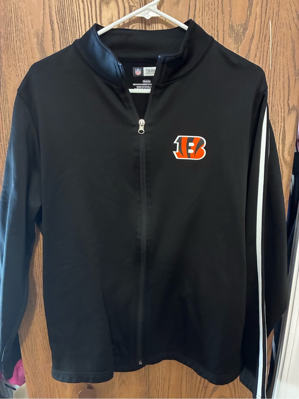 Cincinnati Bengals NFL Team Apparel Men’s Full Zip Track Jacket Black Size M